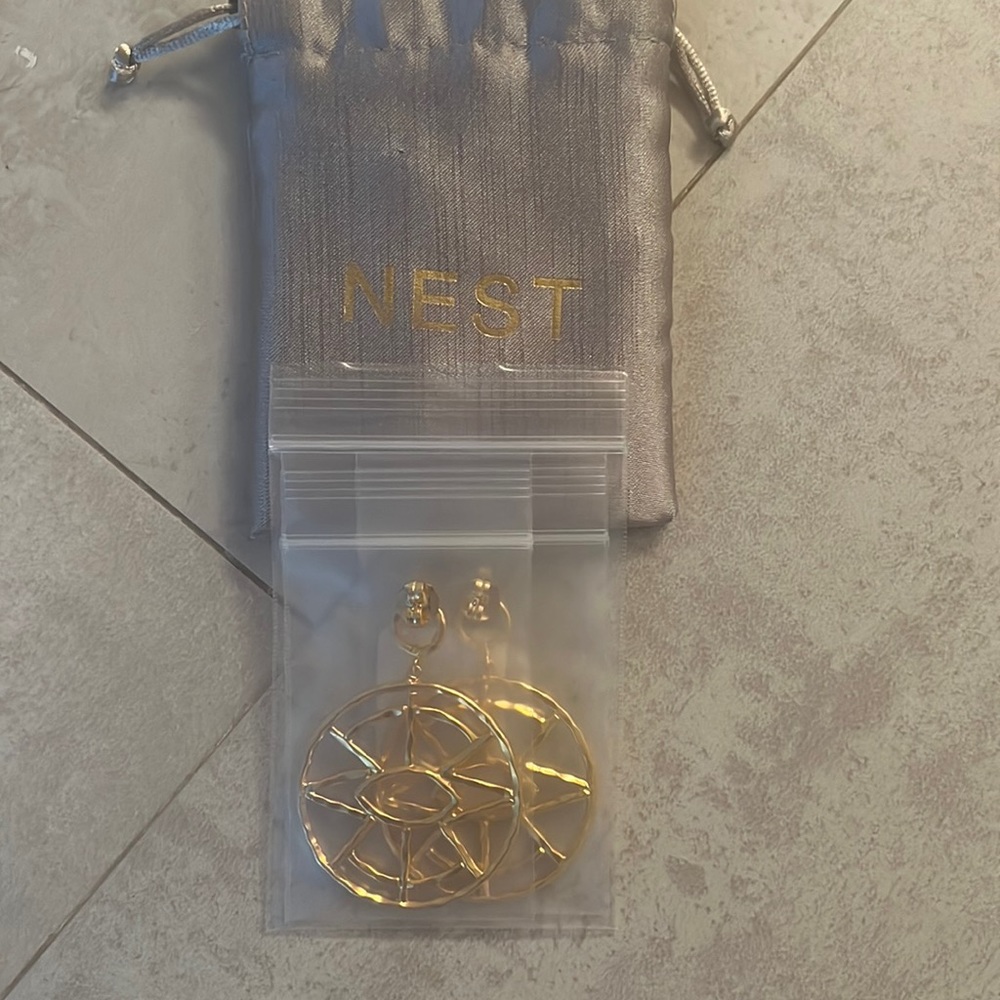 BNWT NEST EVIL EYE GOLD PLATED EARRINGS
